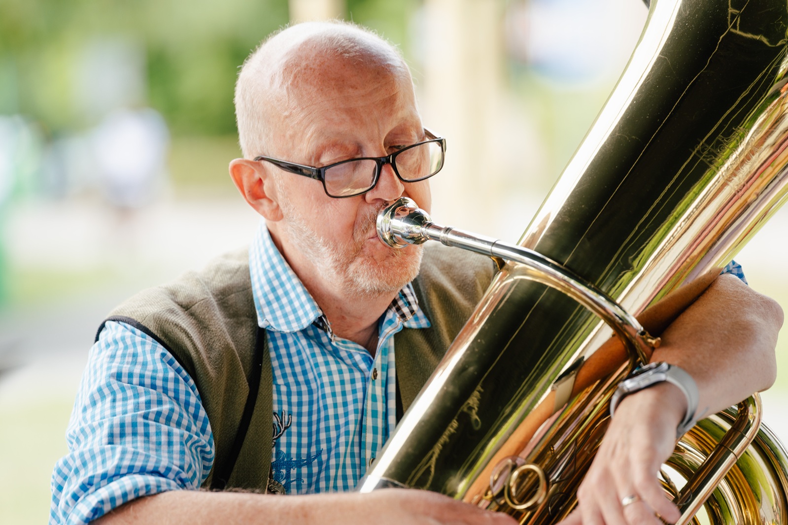 Musiker mit Tuba